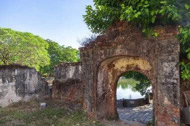 Renk Kalesindeki Nesiller Tapınağı