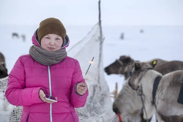 Eine Bewohnerin Der Tundra Indigene Bewohner Des Hohen Nordens Mädchen — Stockfoto
