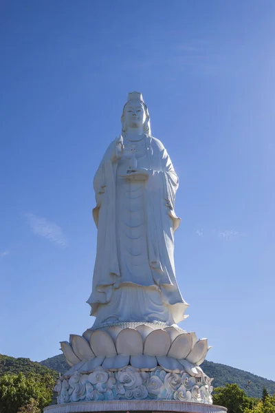 Статуя Будди Даянці Милосердя Пагоди Linh Ung Дананг Єтнам — стокове фото