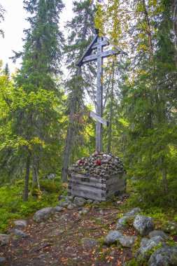 Karelia, Rusya. Kutsal Yükseliş skecinde Sekirnaya Dağı 'ndaki Ascension kilisesi deniz feneri. Solovetsky Manastırı.