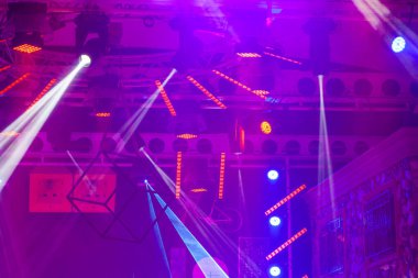 Sahne Stüdyosu Gece Işığı, sahnedeki bir disko ışığının soyut görüntüsü