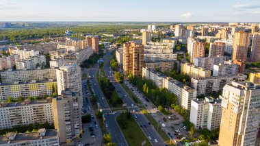 Rostov-on-Don hava görüntüsü. Koroleva Caddesi, Voroshilovsky Bölgesi, Don 'daki Rostov şehrinin Panoraması
