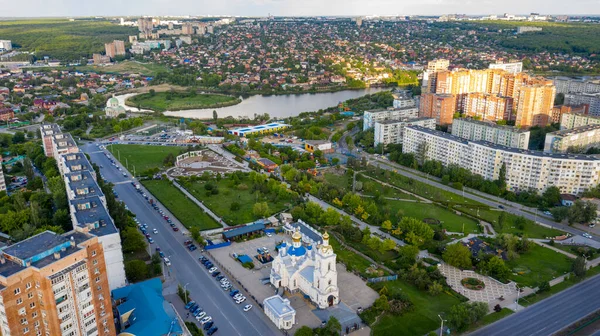 罗斯托夫在唐的航空视图 Komarovo Boulevard Voroshilovsky区Don的Rostov市全景 — 图库照片