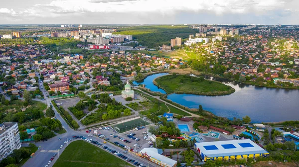 罗斯托夫在唐的航空视图 Komarovo Boulevard Voroshilovsky区Don的Rostov市全景 — 图库照片