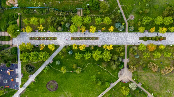 Vista Aérea Callejón Del Parque Rostov Don Vista Aérea Hierba — Foto de Stock