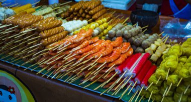 çeşitli kebaplar renk