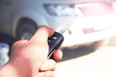 erkek eli uzaktan kumanda oto alarm sistemleri presler