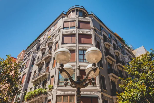 Traditional spain building facade — Stock Photo, Image