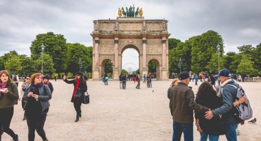 arc de triomphe du atlıkarınca Paris