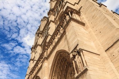 Notre-Dame Katedrali mimarisinin ayrıntılı