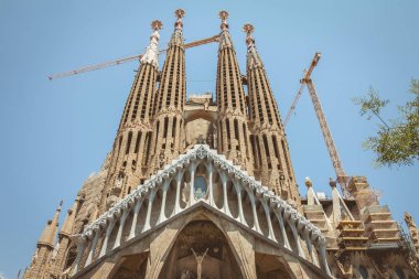 Katedral Sagrada Familia mimarisinin ayrıntılı