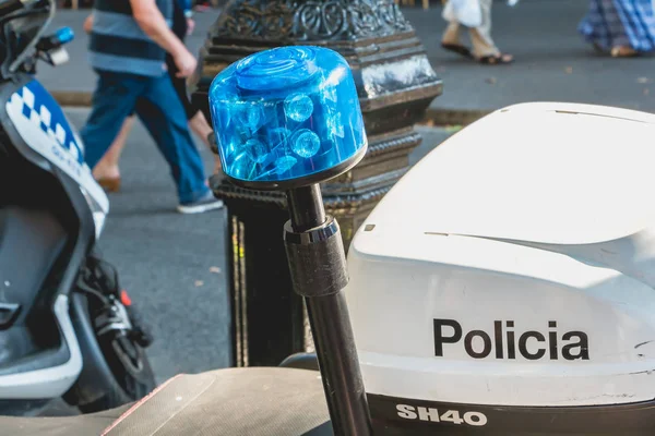 Närbild på en spansk polis motorcykel — Stockfoto