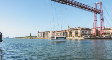 kapsül Viscaya ışınlama köprünün altında görünümü