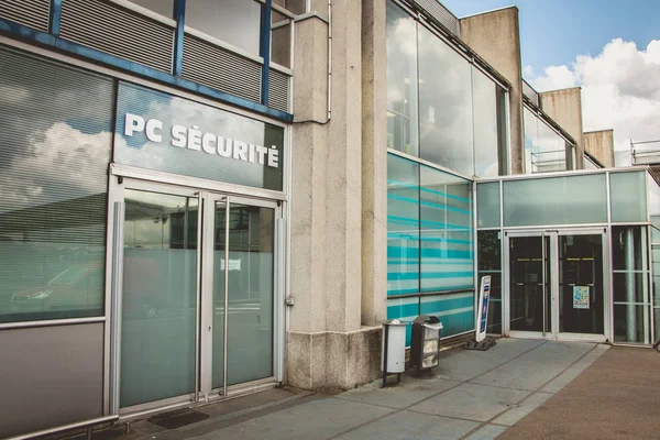 giriş Uluslararası Havaalanı Güvenlik ofisi 