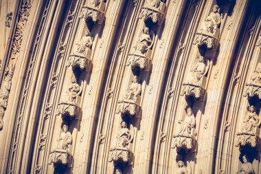 Barselona Katedrali mimarisinin ayrıntılı