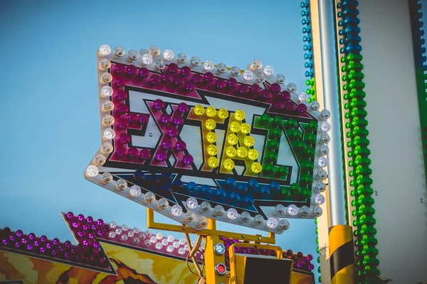 O passeio de emoção EXTAZY fabricado pela Mondial Rides — Fotografia de Stock