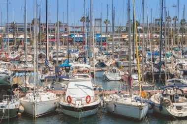 Olimpiyat Port Barcelona, 1991 yılında açılan bir marina genel bakış