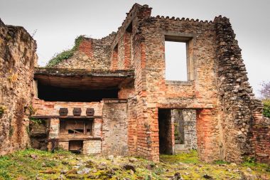 bir fırın yangın tarafından tahrip kalıntıları