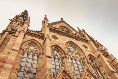 Mulhouse Saint Etienne tapınakta faade mimari detay
