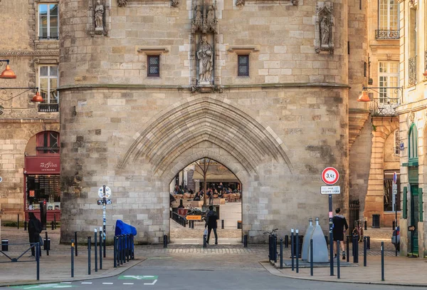 Architectural detail of the Cailhau gate in Bordeaux — Stock Photo, Image