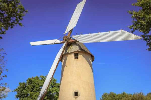 Het platform detail van de molen nog steeds actief — Stockfoto