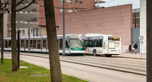 Tramway électrique de la compagnie de transport public Strasbourg — Photo