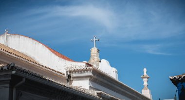 Albufeira şehir merkezindeki Matriz Kilisesi 'nin mimari detayları