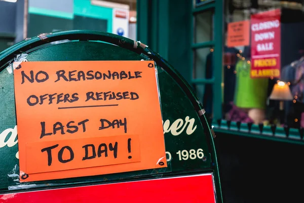 Aucune offre raisonnable refusée - Dernier jour au jour - sur un sig de rue — Photo