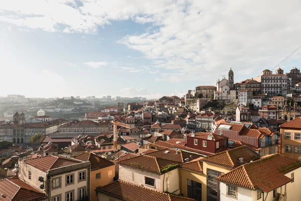 Vista da arquitetura típica do centro histórico da cidade de — Fotografia de Stock