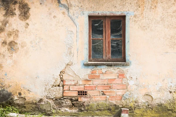 Detalle arquitectónico de una casa antigua tradicional en Portugal — Foto de Stock
