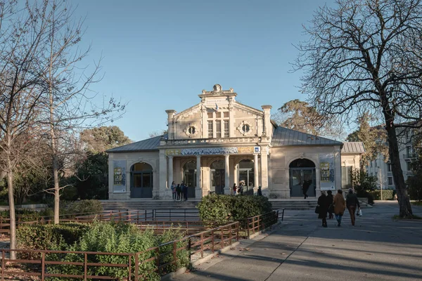 Montpellier 'deki popüler pavyonun mimari ayrıntıları