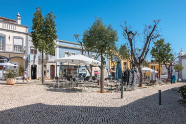  Sokak atmosferi ve mimarisi tipik moncarapacho, por