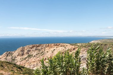 Portekiz, Susimbra yakınlarındaki Cape Espichel 'in kayalıklarından deniz manzarası