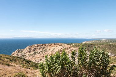 Portekiz, Susimbra yakınlarındaki Cape Espichel 'in kayalıklarından deniz manzarası