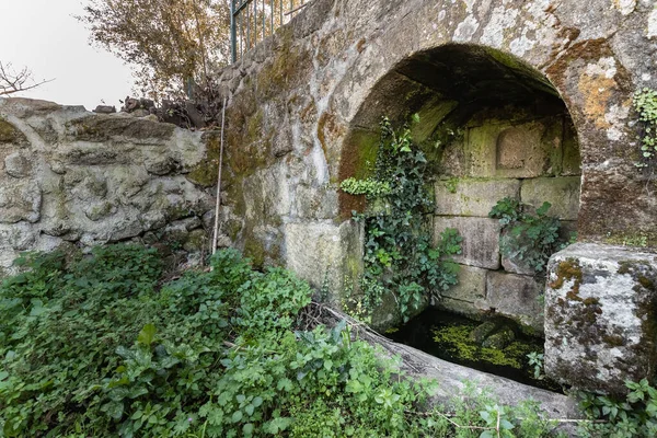 Old Stone Water Source Portugal Ancient Well Countryside — Stock Photo, Image