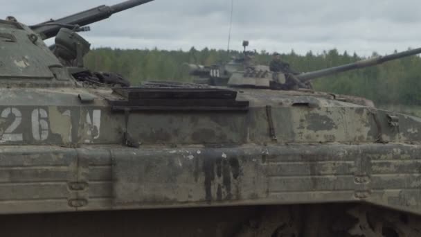 2016 年 9 月 24 日，俄罗斯，莫斯科地区，阿拉比诺训练基地。气枪战争游戏︰ 装甲 9 日 — 图库视频影像