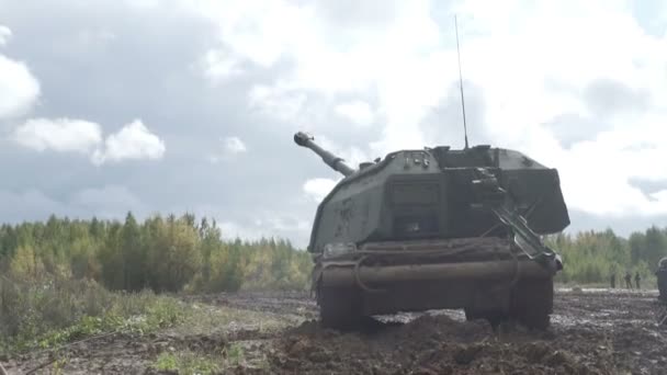 September 24, 2016, Rusland, Moscow region, Alabino training van de grond. Airsoft oorlog spel: een dag op de armor 9 — Stockvideo