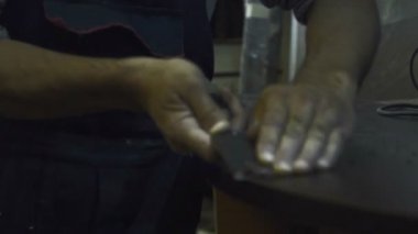 mobilya fabrika üretim ve işleme ağaç elementi kesilmiş