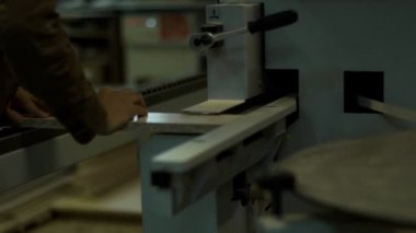 Mobilya üretim Sihirbazı kenar çubuğunun işlenmesini sağlar