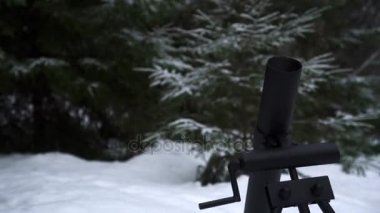 Havan ateş ve sigara kış orman bir atış sonrası.