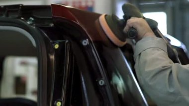 Master araba vücut boyama önce parlatır