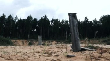 Askerler kum üzerinde çalışır. Kum üzerinde mücadele silah ile askeri asker