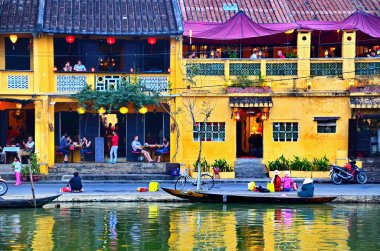 Hoi bir Asya'nın popüler bir turistik yer. Hoian Unesco tarafından dünya mirası alanı kabul edilmektedir.
