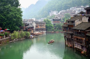 Hunan, Çin Fenghuang ilçesinde eski evleri