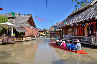 Seyahat ve Pattaya Suüstü Pazarı alışveriş 