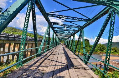 Pai Nehri üzerindeki tarihi köprü