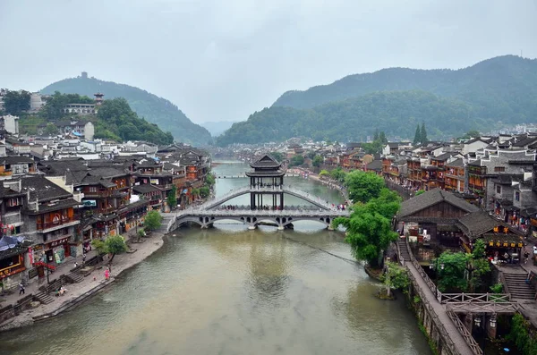 Old houses in Fenghuang county in Hunan, China — Stock Photo, Image