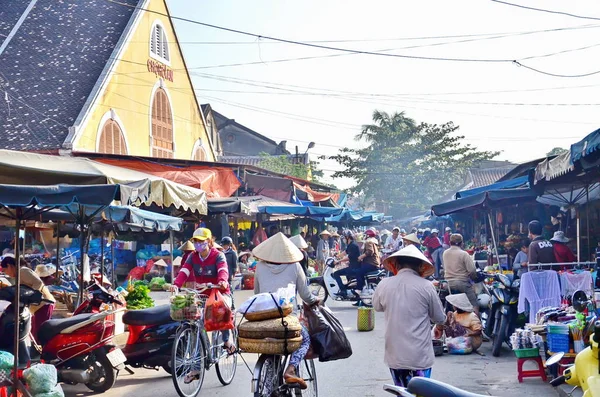 Hoi eski bir şehir. Hoi bir Asya'nın popüler bir turistik yer