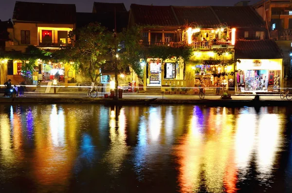 Hoi eski bir şehir. Hoi bir Asya'nın popüler bir turistik yer