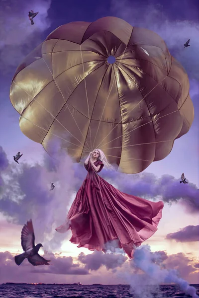 Schöne Frau Fliegt Mit Fallschirm — Stockfoto